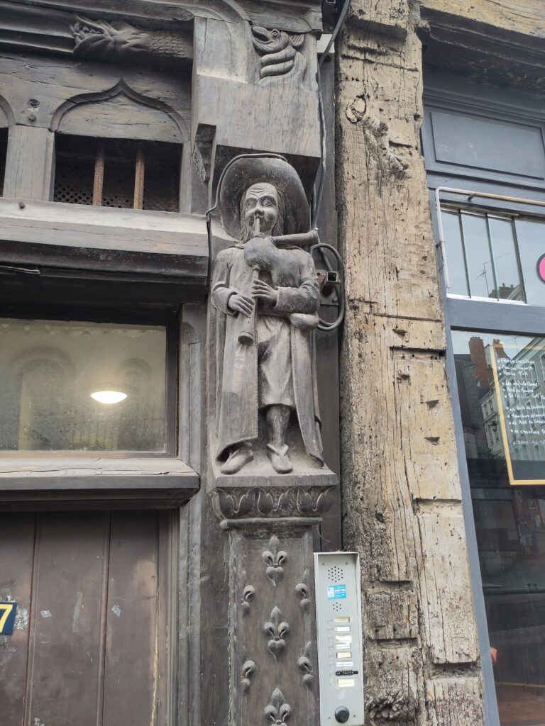 Joueur de cornemuse médiévale